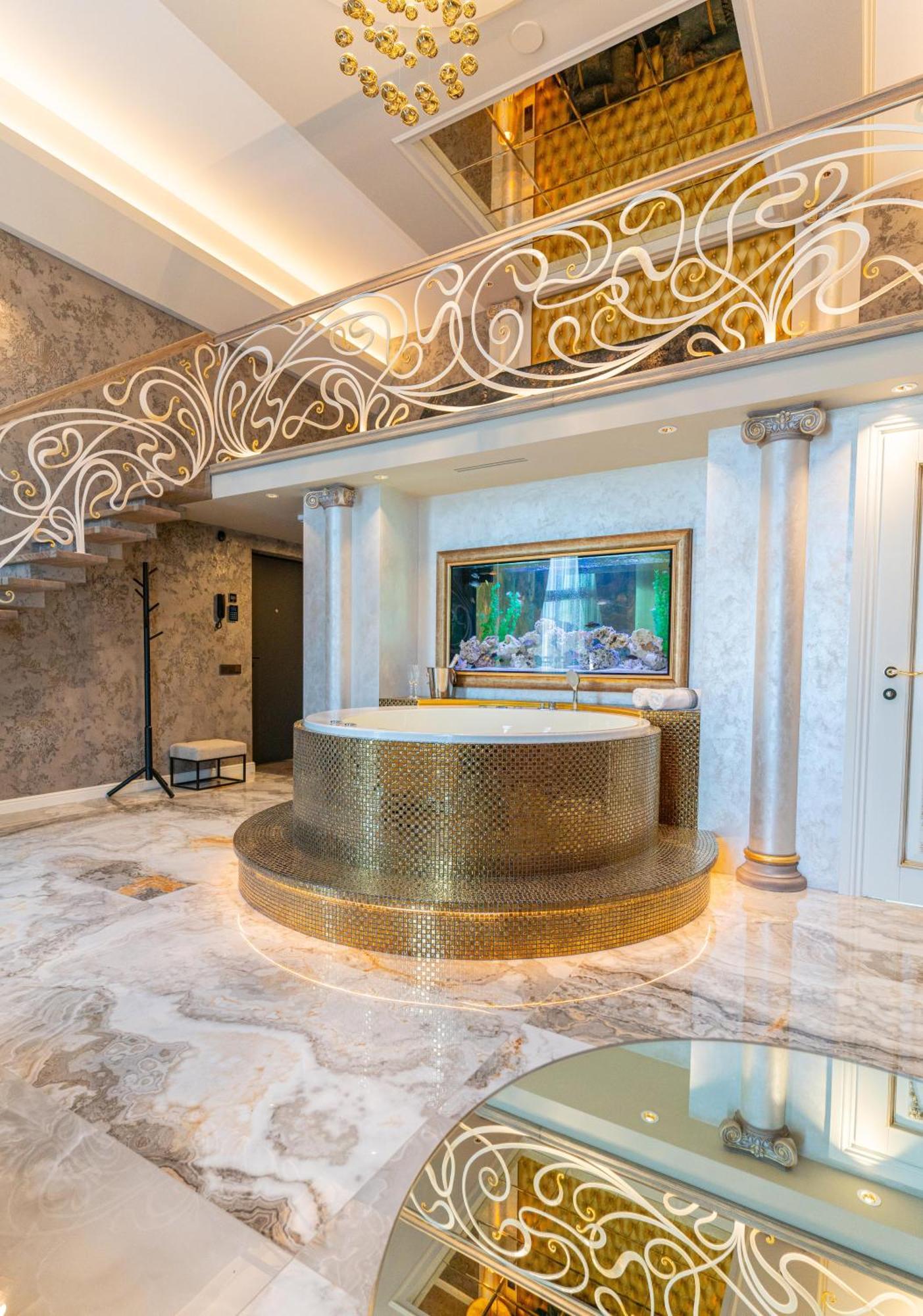 Jacuzzi Exotica Apartment Klaipeda Exterior photo