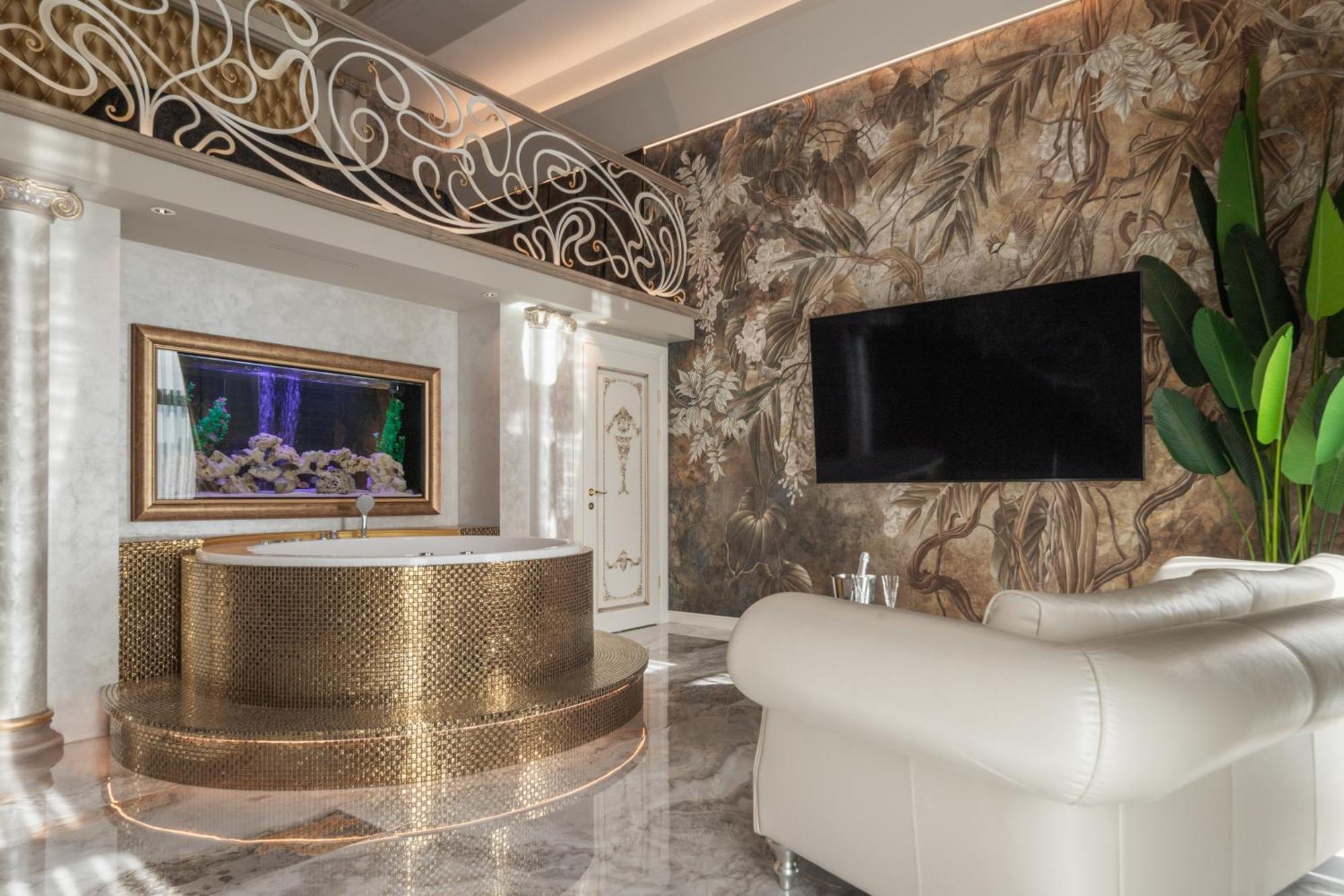 Jacuzzi Exotica Apartment Klaipeda Exterior photo